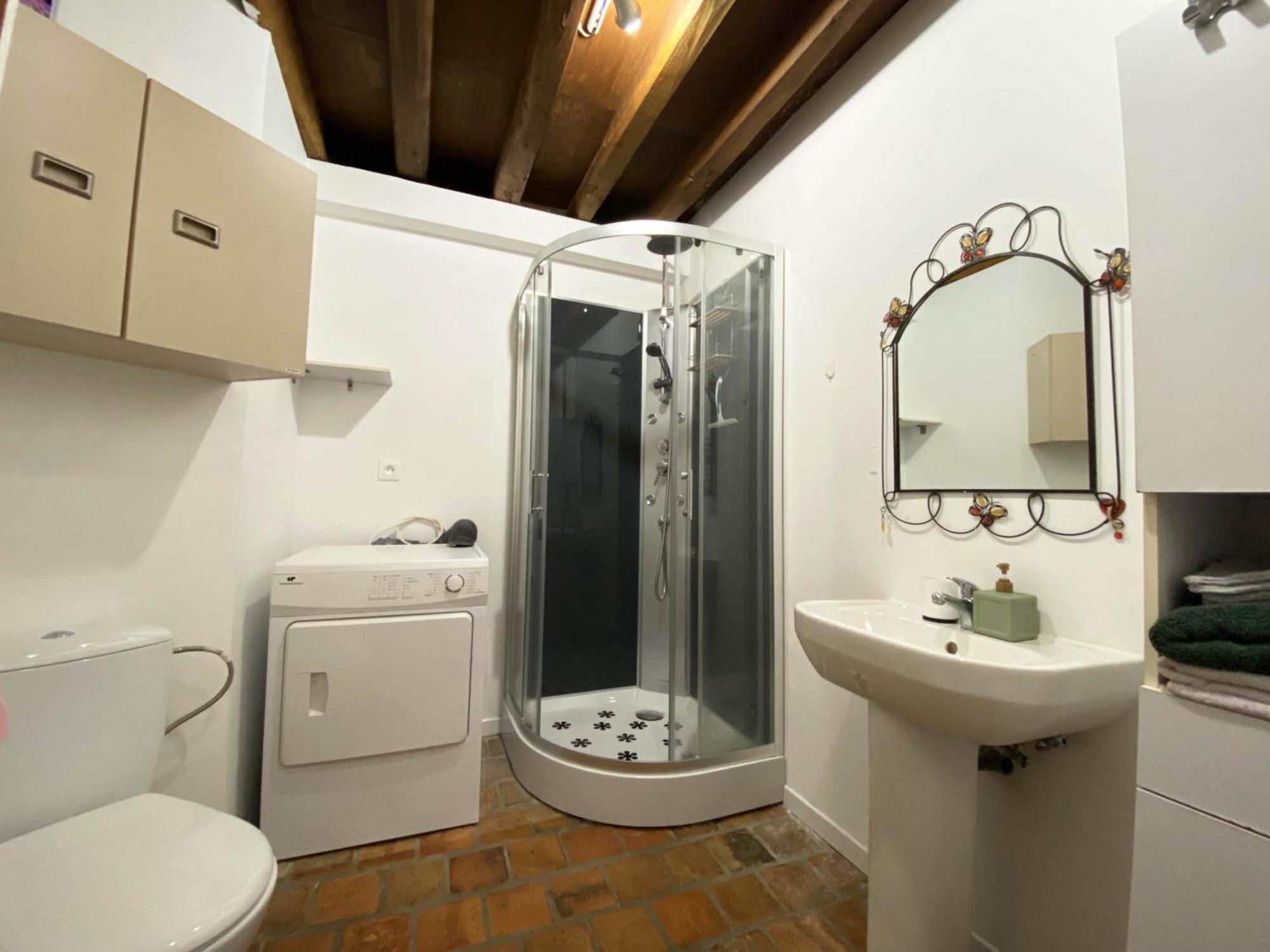 Appartement Tout Confort En Centre-Ville Cosne-Cours-Sur-Loire Luaran gambar