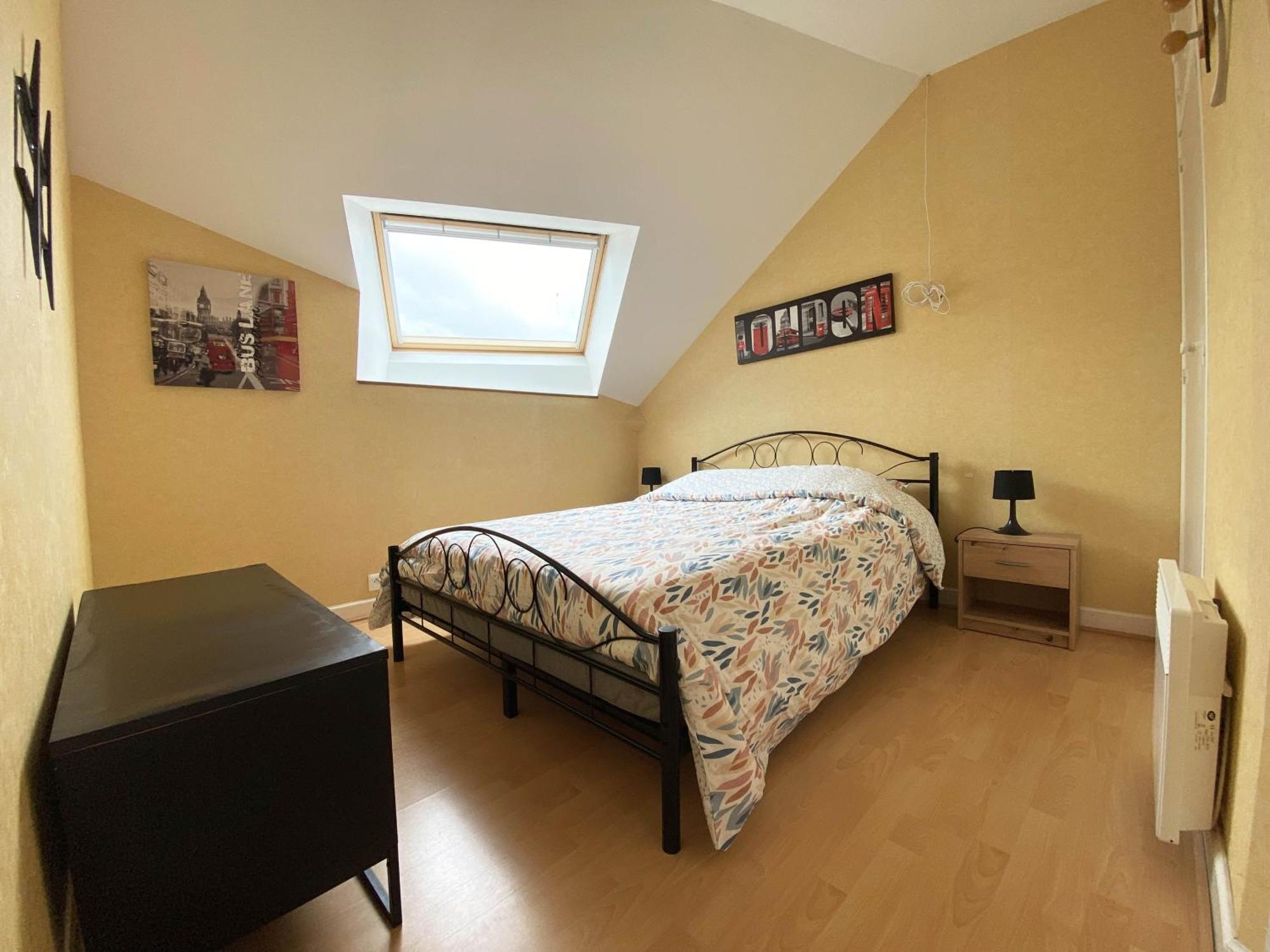 Appartement Tout Confort En Centre-Ville Cosne-Cours-Sur-Loire Luaran gambar